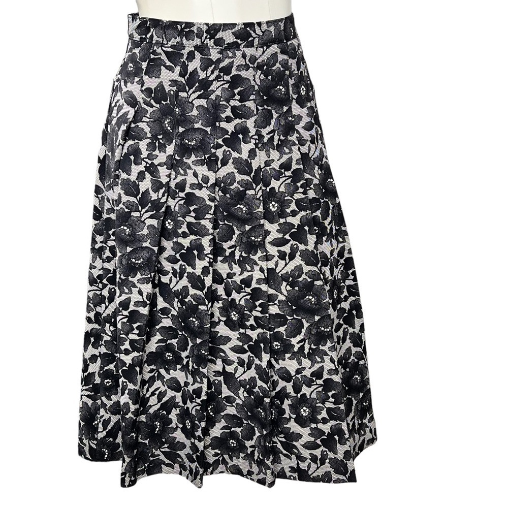 NWOT ISAAC MIZRAHI For Target Floral Lace Print Pleated Skirt Black Cream Size 8